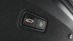 2021 Genesis G90 5.0 AWD, чёрный — фото 20