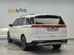 2022 Kia Carnival Diesel 9-Seater Noblesse — фото 2