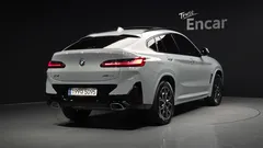 2024 BMW X4 xDrive20i M Sport, светло-серебристый — фото 2
