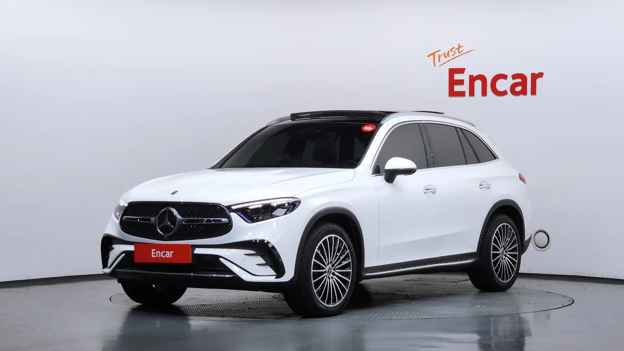 2023 Mercedes-Benz GLC-Class GLC300 4MATIC AMG Line