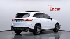 2023 Mercedes-Benz GLC-Class GLC300 4MATIC AMG Line, белый — фото 2