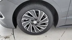 2023 Hyundai Sonata Premium Plus, серый — фото 5