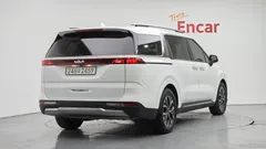 2023 Kia Carnival Diesel 9-Seater Noblesse — фото 2