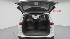 2023 Kia Carnival Diesel 9-Seater Noblesse — фото 20