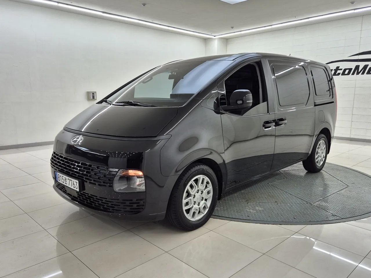 2023 Hyundai Staria Cargo 3-Seater