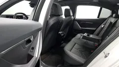 2024 BMW 5-Series 520i, белый — фото 11