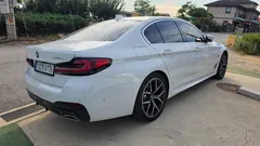 2022 BMW 5-Series 530e M Sport — фото 2