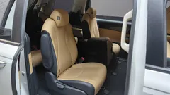 2023 Kia Carnival Gasoline 11-Seater Prestige — фото 11