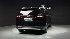 2023 Kia Carnival Diesel 9-Seater Noblesse — фото 4