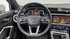 2022 Audi Q3 35 TDI Quattro Premium — фото 13