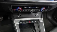 2022 Audi Q3 35 TDI Quattro Premium — фото 17