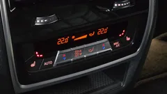 2023 BMW XM 4.4, чёрный — фото 19