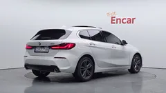 2022 BMW 1-Series 120i Sports — фото 2