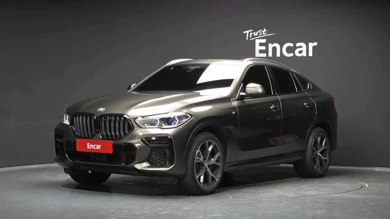 2022 BMW X6 xDrive40i M Sport