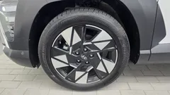 2023 Hyundai Kona Inspiration, белый — фото 5