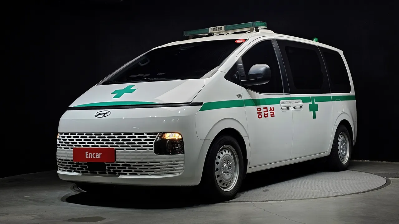 2023 Hyundai Staria Ambulance