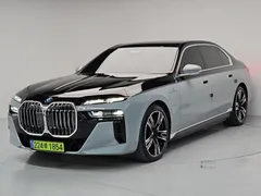 2023 BMW 7-Series 750e xDrive M Sport — фото 2