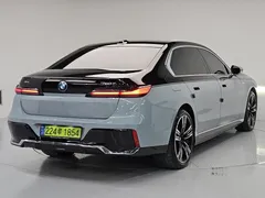 2023 BMW 7-Series 750e xDrive M Sport — фото 3