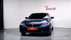 2021 BMW 5-Series 530i Luxury, синий — фото 3