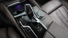 2021 BMW 5-Series 530i Luxury, синий — фото 9