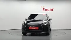 2023 Mini Cooper 5Door Classic — фото 3