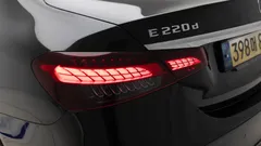 2022 Mercedes-Benz E-Class E220d 4MATIC AMG Line — фото 17