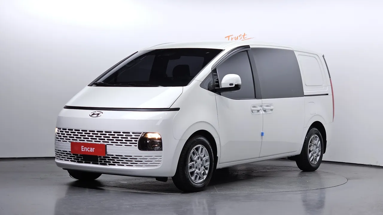 2022 Hyundai Staria Cargo 5-Seater
