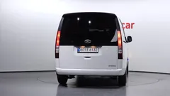 2022 Hyundai Staria Cargo 5-Seater — фото 4