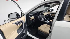 2022 Toyota RAV4 2.5 2WD Hybrid, белый — фото 10