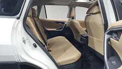 2022 Toyota RAV4 2.5 2WD Hybrid, белый — фото 11