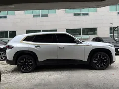 2023 BMW XM 4.4, белый — фото 3