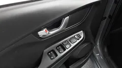 2023 Hyundai Kona Modern, серый — фото 16