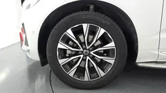 2023 Volvo XC60 B5 Ultimate Bright, белый — фото 5