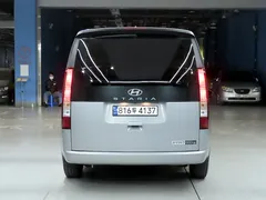 2023 Hyundai Staria Cargo 5-Seater — фото 3