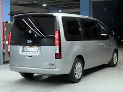 2023 Hyundai Staria Cargo 5-Seater — фото 4
