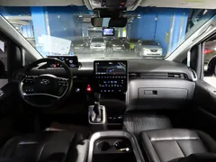 2023 Hyundai Staria Cargo 5-Seater — фото 5