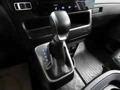 2023 Hyundai Staria Cargo 5-Seater — фото 17
