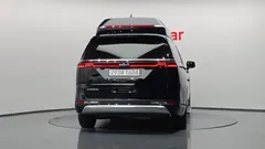 2023 Kia Carnival Gasoline 9-Seater Hi-Limousine — фото 4