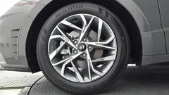 2022 Hyundai Sonata 2.0, серо-серебристый — фото 5