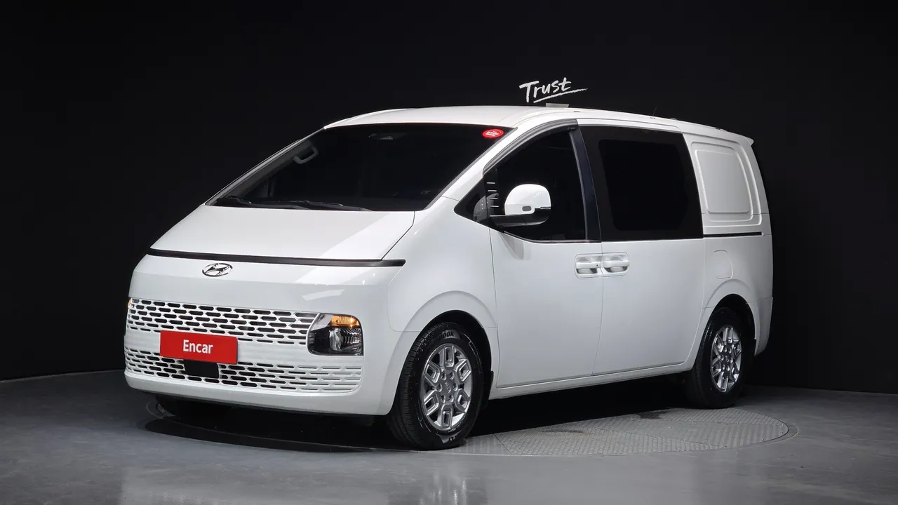 2022 Hyundai Staria Cargo 5-Seater