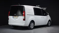 2022 Hyundai Staria Cargo 5-Seater — фото 2