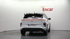 2023 Hyundai Kona Gasoline 1.6 Turbo 2WD, белый — фото 4