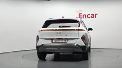 2023 Hyundai Kona Inspiration, белый — фото 4