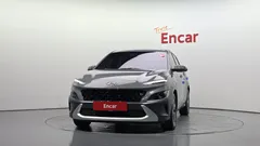 2022 Hyundai Kona Modern, серо-серебристый — фото 3