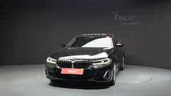 2022 BMW 5-Series 520i Luxury — фото 3