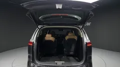 2023 Kia Carnival Diesel 9-Seater Noblesse — фото 20
