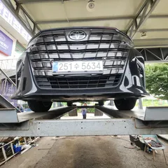 2024 Toyota Alphard 2.5 HEV Executive AWD, чёрный — фото 8