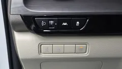 2023 Kia Carnival Gasoline 11-Seater Prestige — фото 13