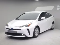 2022 Toyota Prius 1.8, белый — фото 11