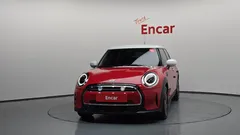 2023 Mini Cooper 5Door Classic — фото 3